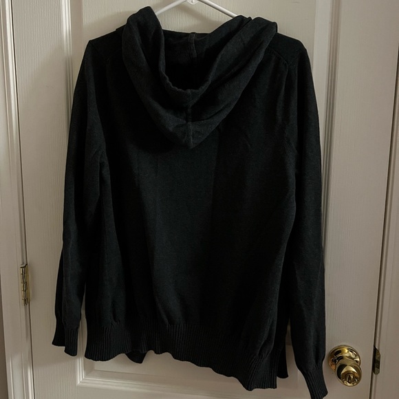 Le Chateau Cardigan - Picture 3 of 4